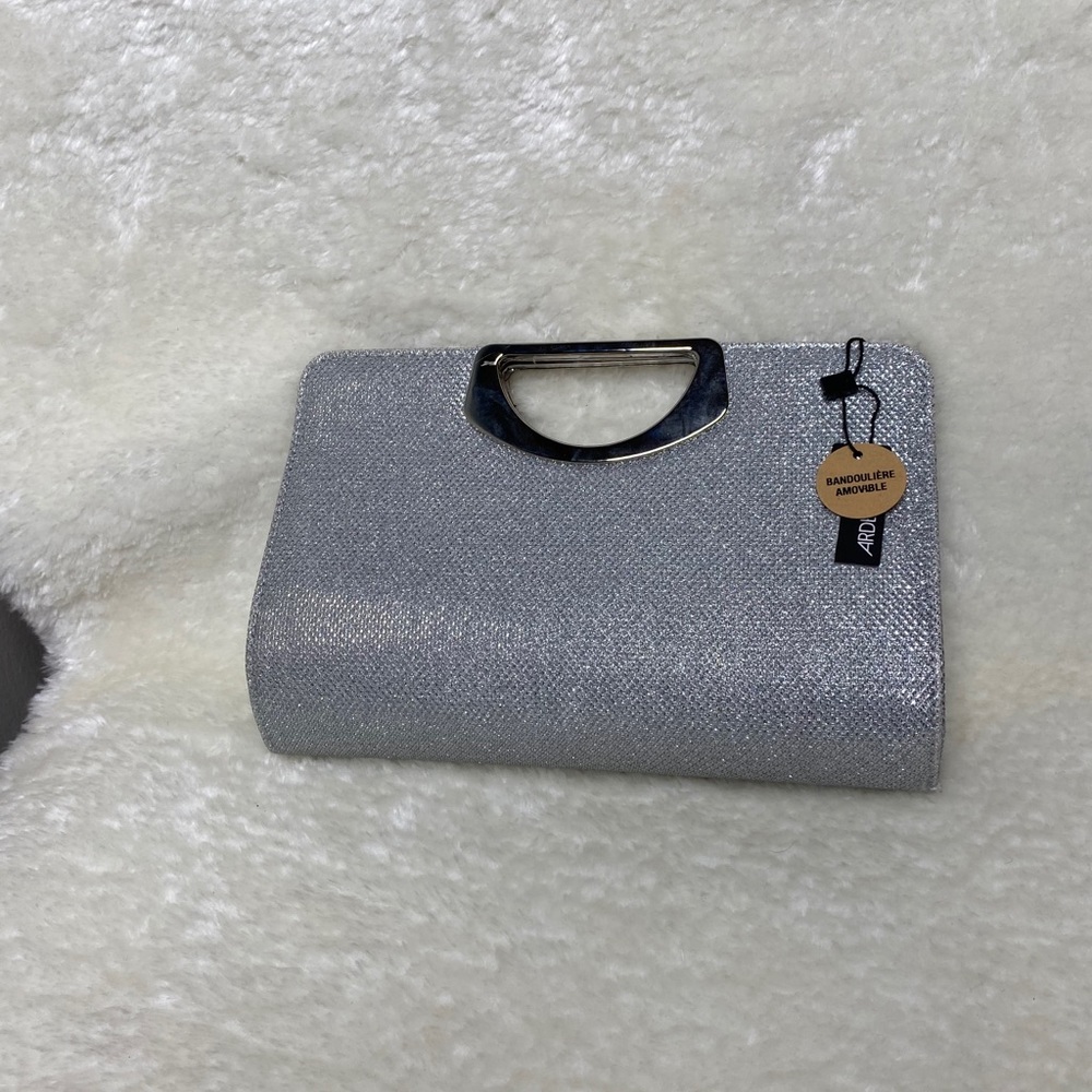 Sliver purse